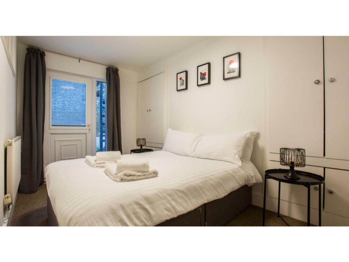 Elegant 1bdr W/private Garden In Vibrant Apartment *